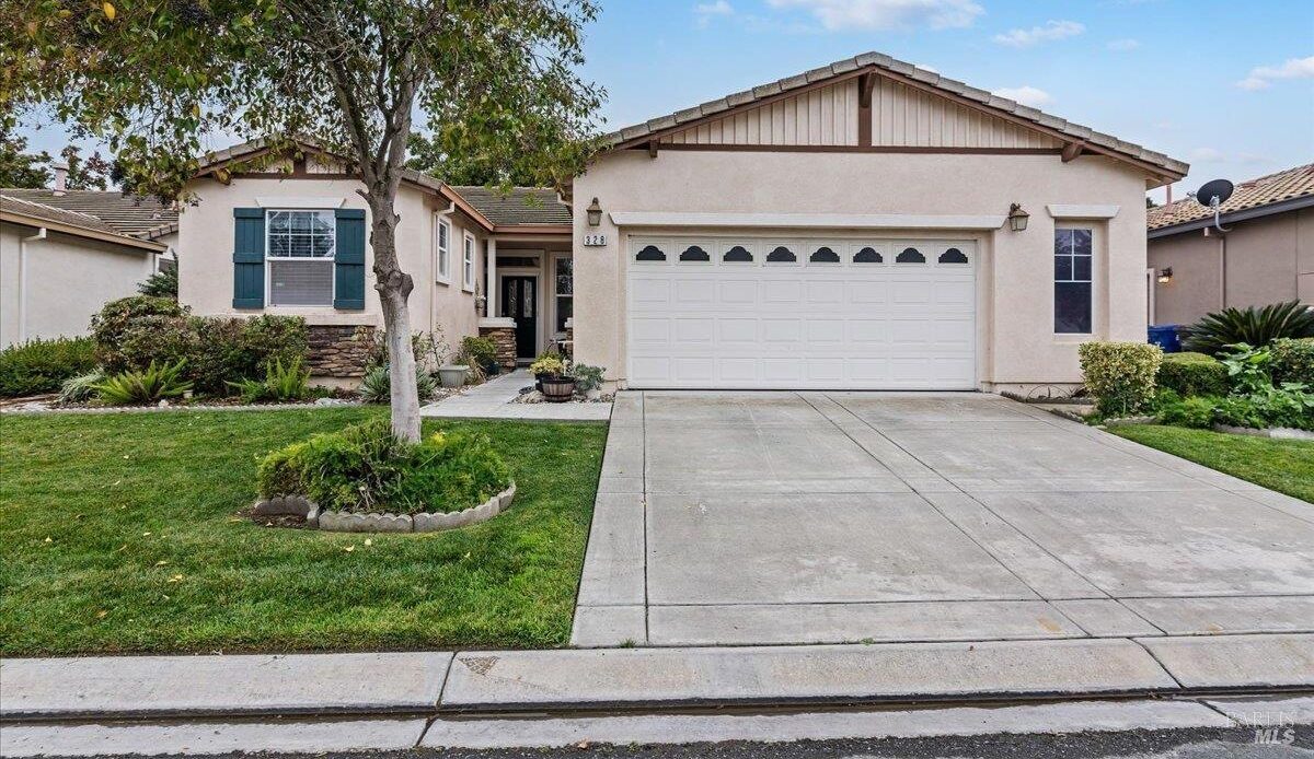 328 Colonial Way, Rio Vista, 2bd/2ba/1579sf/5053sf lot